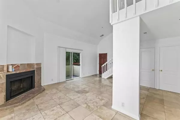 El Cajon, CA 92020,390 E Madison H