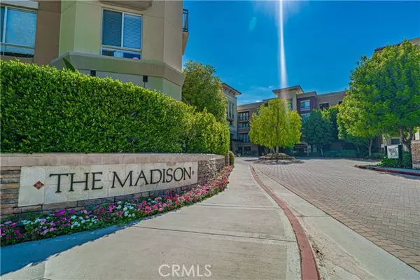 Valencia, CA 91355,24585 Town Center DR 4304
