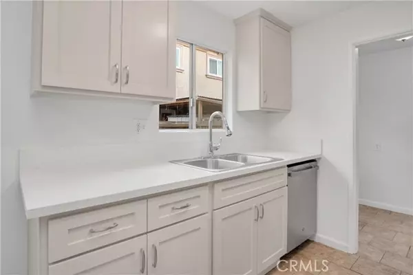 Winnetka, CA 91306,20214 COHASSET ST. UNIT #5