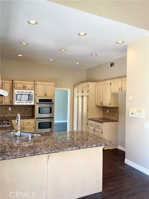 Mission Viejo, CA 92692,21 Mirino DR