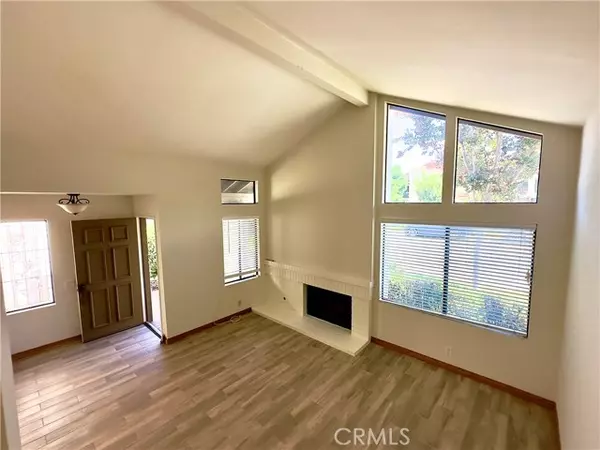 Irvine, CA 92620,14 Vercelli