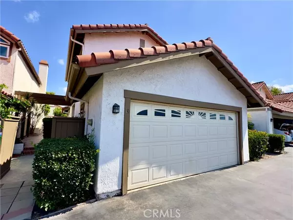 Irvine, CA 92620,14 Vercelli