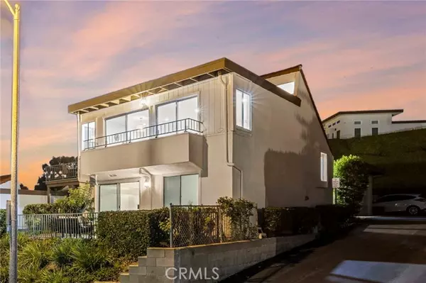 San Clemente, CA 92673,715 Calle Camisa