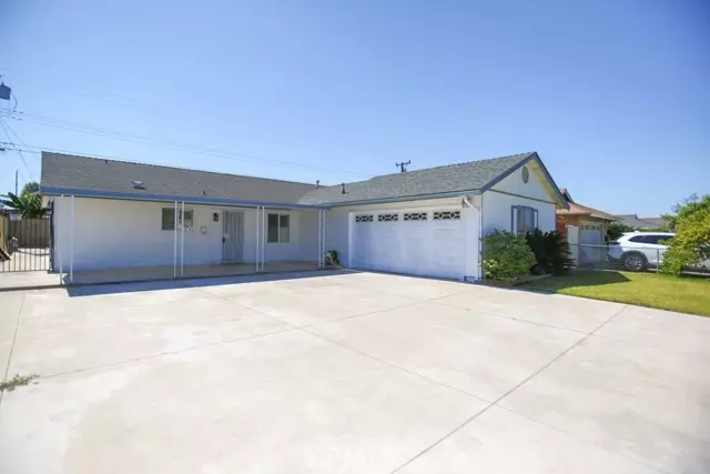 Huntington Beach, CA 92647,5932 CHINOOK DR