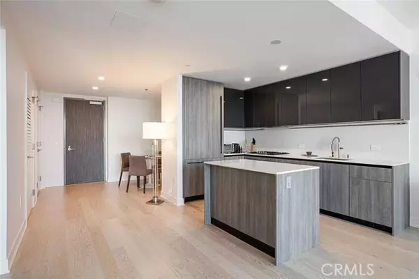 San Francisco, CA 94105,338 main st 26D