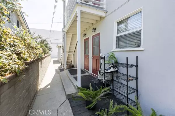 Alhambra, CA 91801,22 N Electric AVE B