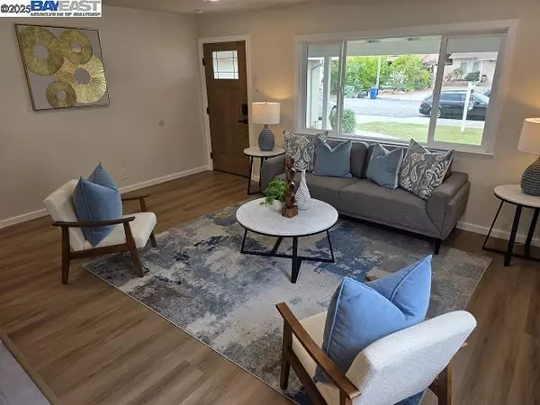 Fremont, CA 94538,4572 De Silva St