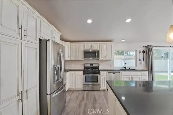 Castaic, CA 91384,31957 Emerald LN