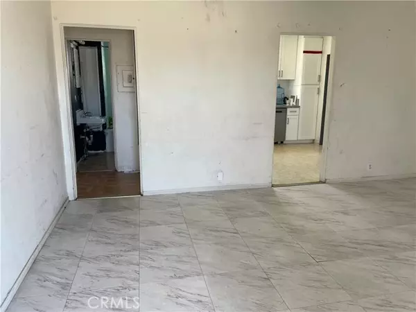 Highland, CA 92404,6994 Elmwood RD