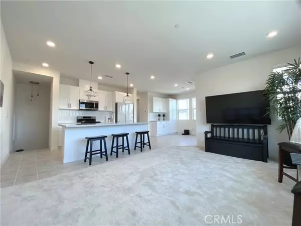 Anaheim, CA 92801,2943 West Lincoln AVE