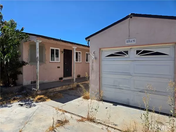 South Gate, CA 90280,8669 San Gabriel AVE