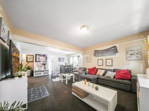 Santa Ana, CA 92703,1111 5th