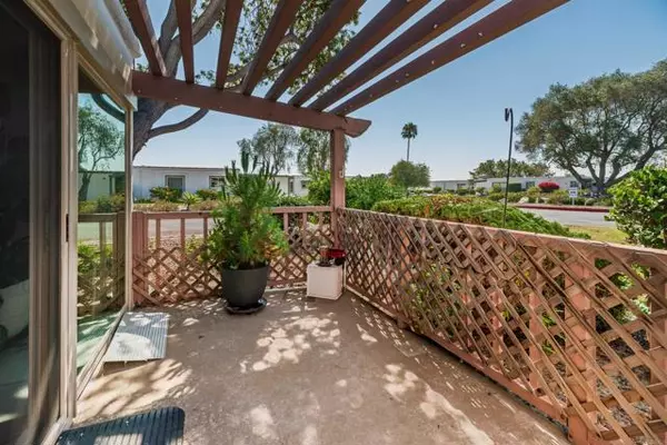 Oceanside, CA 92057,3621 Vista Campana 64