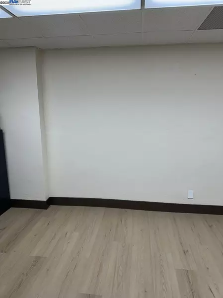 971 B St, Hayward, CA 94541