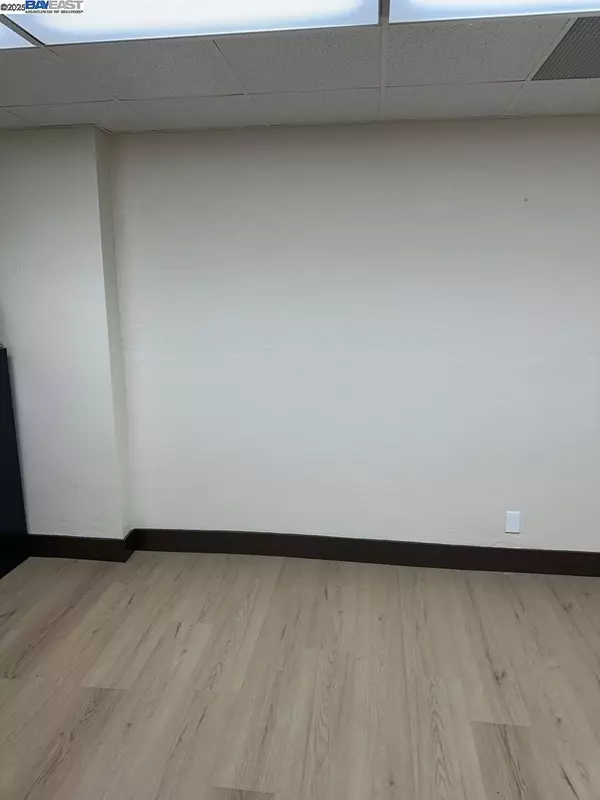 971 B St, Hayward, CA 94541