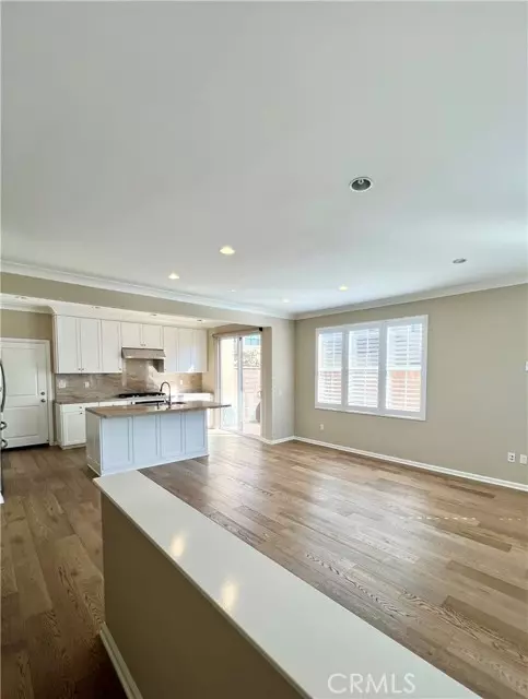 Irvine, CA 92602,108 Mighty Oak