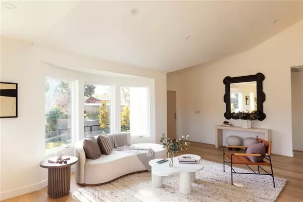 Los Angeles, CA 90016,3554 S Sycamore AVE