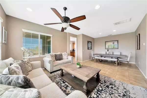 Lake Elsinore, CA 92532,15427 Park Point 102