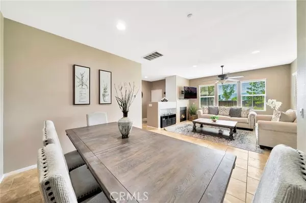 Lake Elsinore, CA 92532,15427 Park Point 102