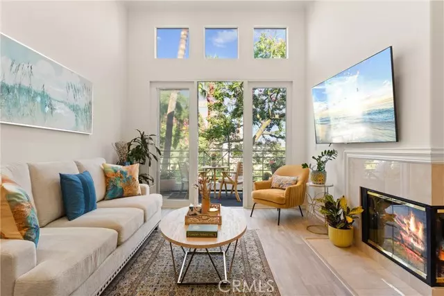 2243 Martin 415, Irvine, CA 92612