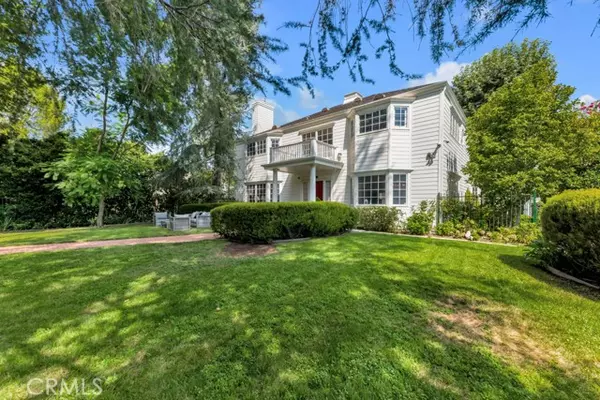 5404 Topeka DR, Tarzana, CA 91356