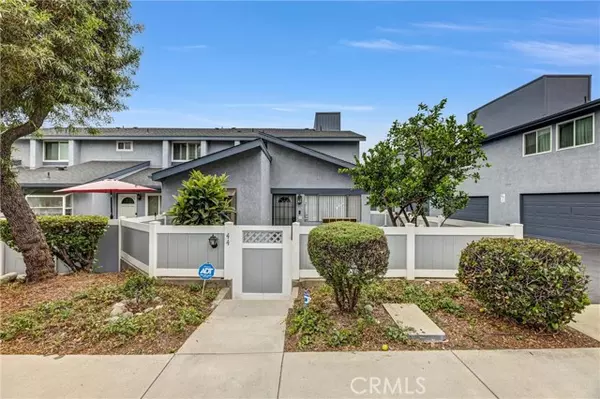 900 W Sierra Madre AVE 44, Azusa, CA 91702