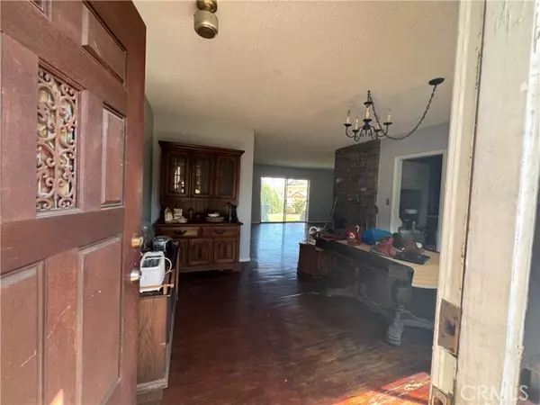 Hacienda Heights, CA 91745,1038 Hedgepath Ave