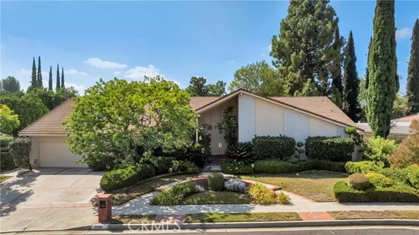 17162 Superior ST,  Northridge,  CA 91325