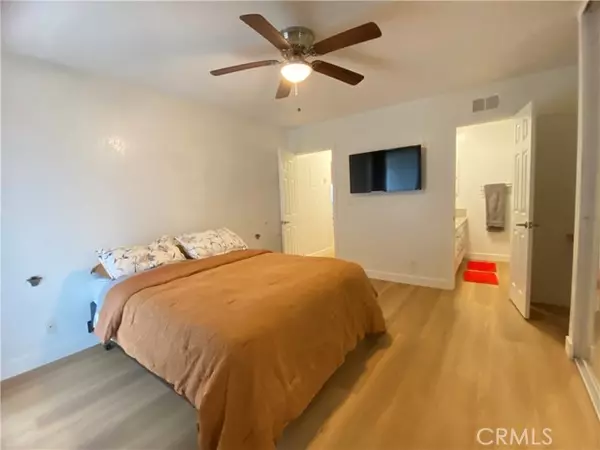 Huntington Beach, CA 92647,7672 Amazon DR 2