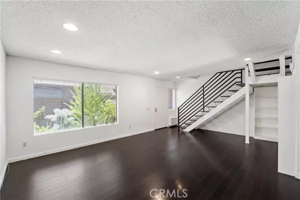 Winnetka, CA 91306,20110 Cohasset