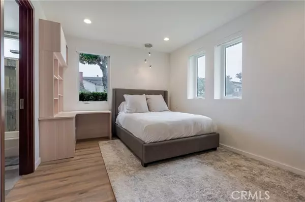 Redondo Beach, CA 90277,500 N Lucia AVE