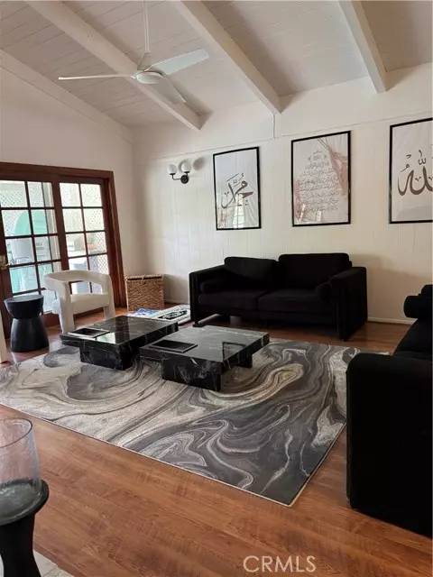Woodland Hills, CA 91367,5341 Dubois AVE