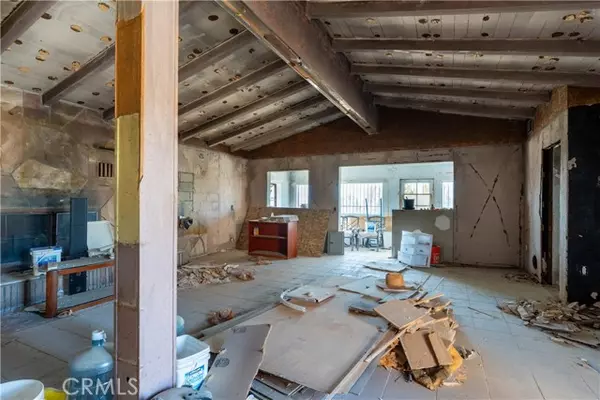 Apple Valley, CA 92308,25435 Skyline DR