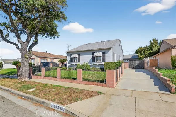 2423 W 118th ST, Hawthorne, CA 90250