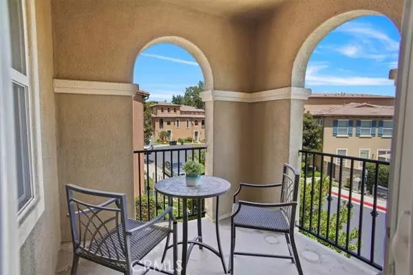 Valencia, CA 91381,27035 Fairway LN 66
