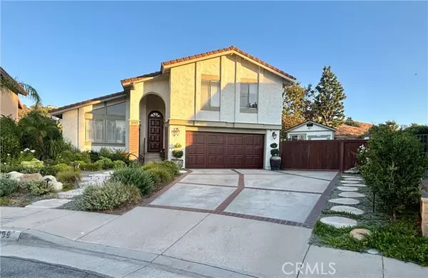 999 S Quincy CIR, Anaheim Hills, CA 92807