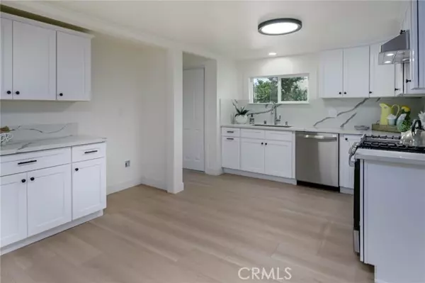 Yorba Linda, CA 92886,4942 GEM LN