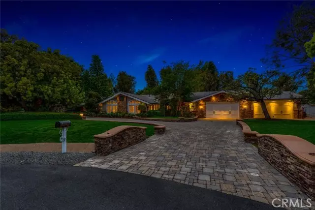 Orange, CA 92869,752 N Creekview DR