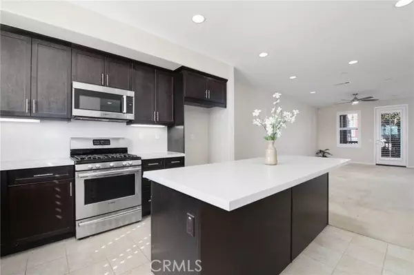 Azusa, CA 91702,717 S Azusa AVE C