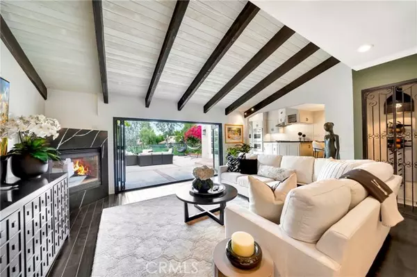 Calabasas, CA 91302,4420 Park Jazmin