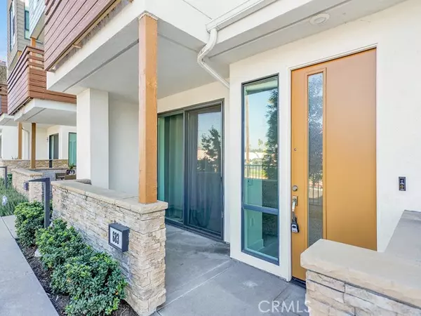 Costa Mesa, CA 92627,683 W 17th ST