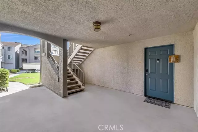 1010 La Terraza Circle 102, Corona, CA 92879