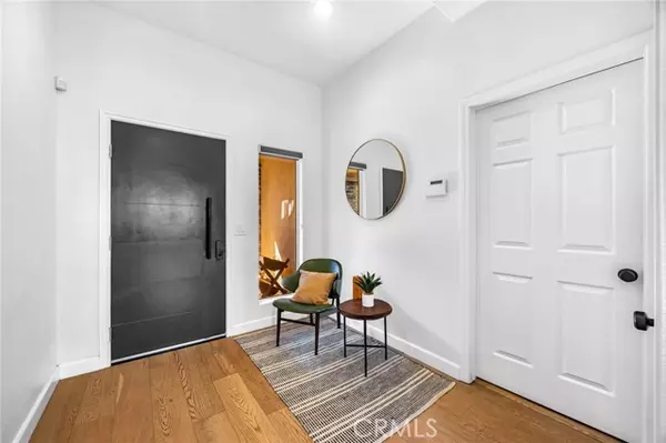 Los Angeles, CA 90027,3822 Clayton AVE