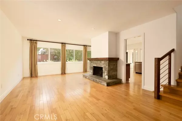 Huntington Beach, CA 92649,17042 Twain LN