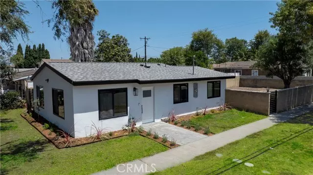 1001 E Saint Andrew PL, Santa Ana, CA 92707