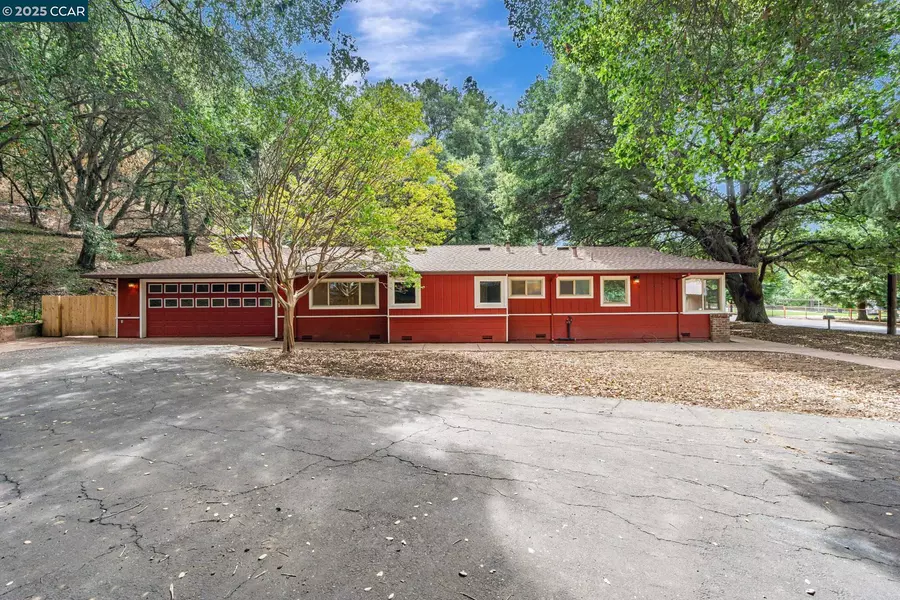 9 Wanda WAY, Martinez, CA 94553