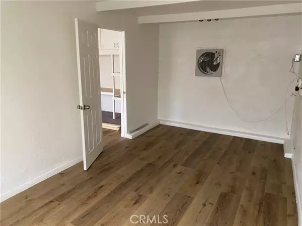 Devore, CA 92407,19216 Kendell