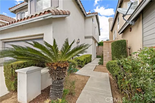 Placentia, CA 92870,1037 Davis WAY