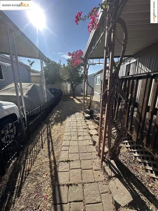 Citrus Hei, CA 95521,6217 Plymouth Rock LN