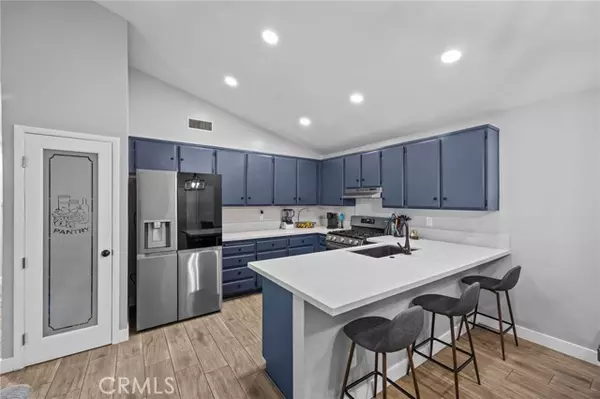 1720 Express CIR,  Colton,  CA 92324